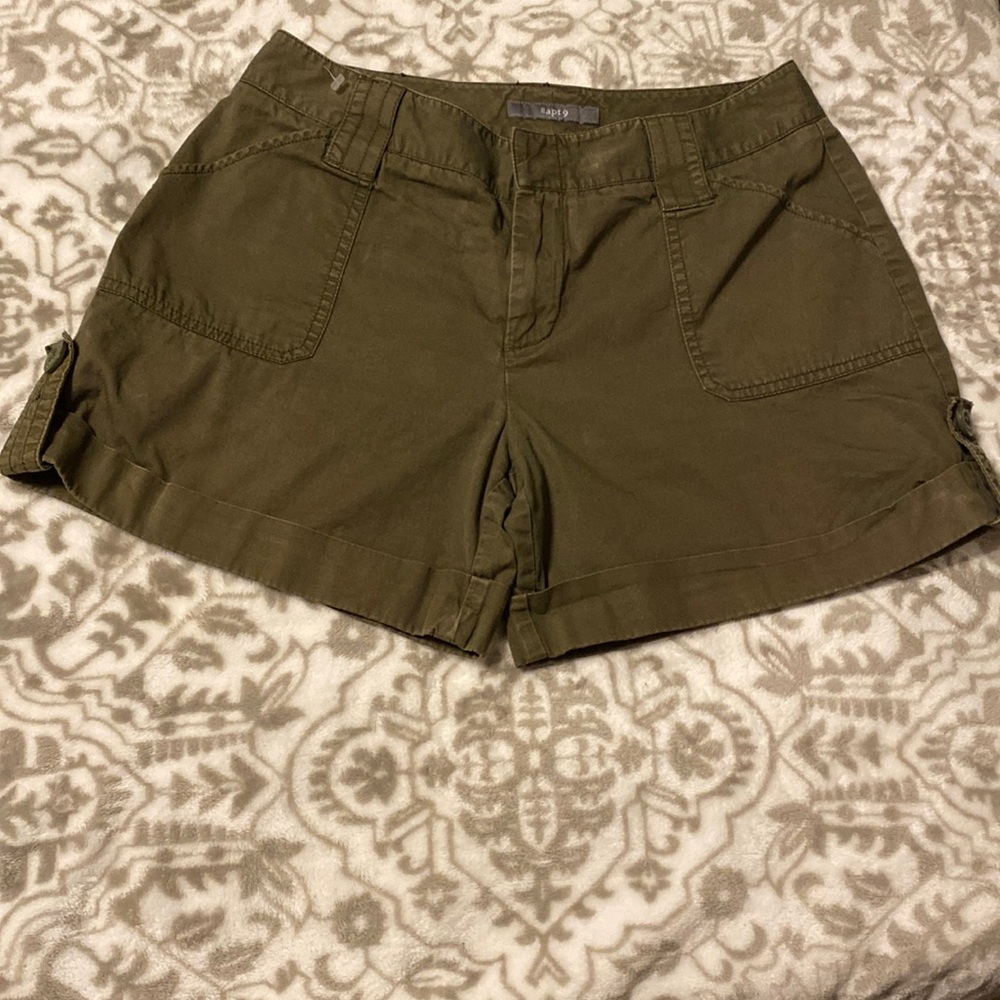 Apt 9 Women’s Shorts Dark Green Size 4